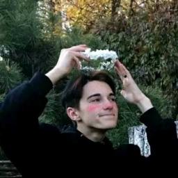 竖中指为炬，逆风而前行。